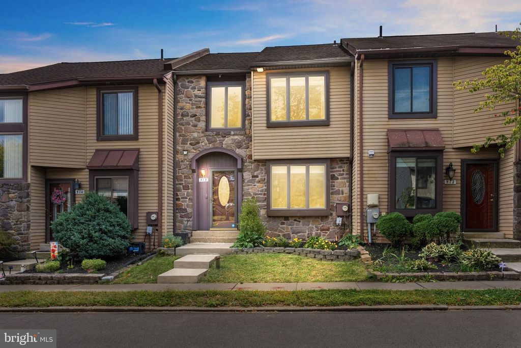 513 ATWOOD CT, Newtown, PA 18940