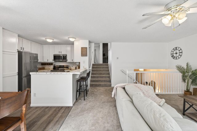 4905 Bluff Heights Trail SE, Prior Lake, MN 55372