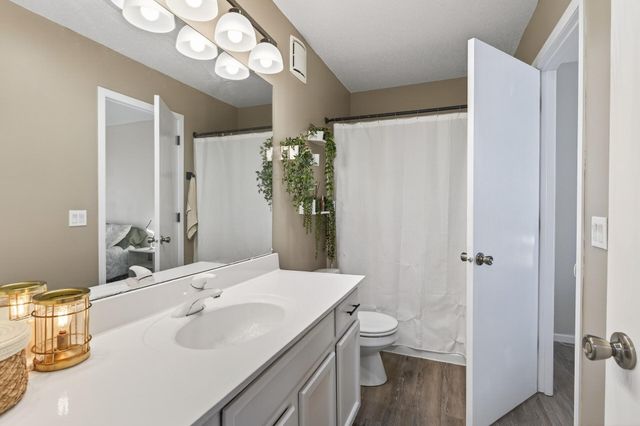 4905 Bluff Heights Trail SE, Prior Lake, MN 55372