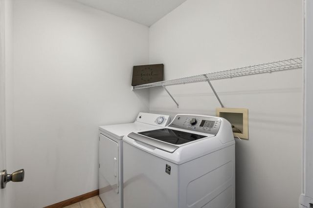 4905 Bluff Heights Trail SE, Prior Lake, MN 55372