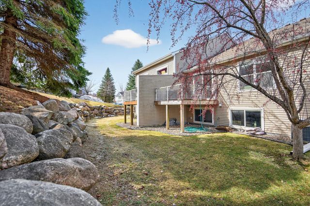 4905 Bluff Heights Trail SE, Prior Lake, MN 55372