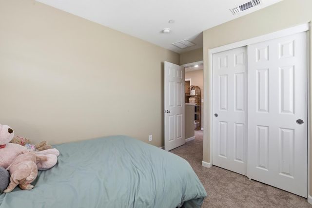 9 Sea Hawk Pl, Sacramento, CA 95835