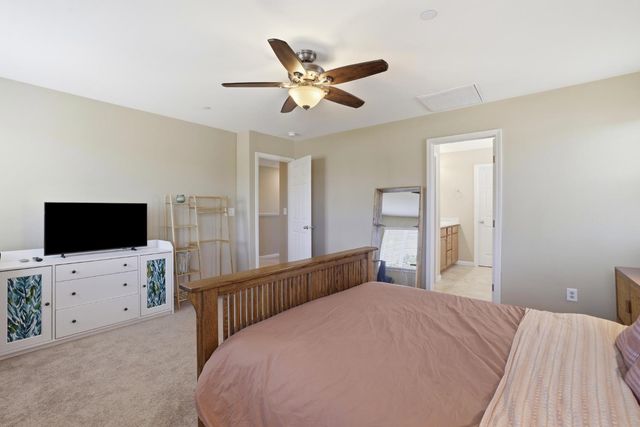 9 Sea Hawk Pl, Sacramento, CA 95835