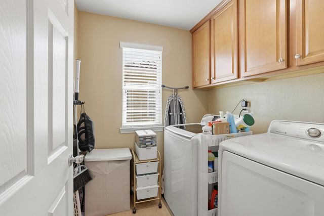 9 Sea Hawk Pl, Sacramento, CA 95835