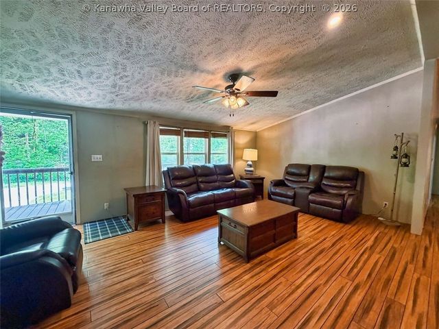 133 John Edward Lane, Elkview, WV 25071