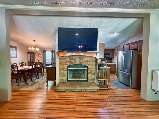 133 John Edward Lane, Elkview, WV 25071