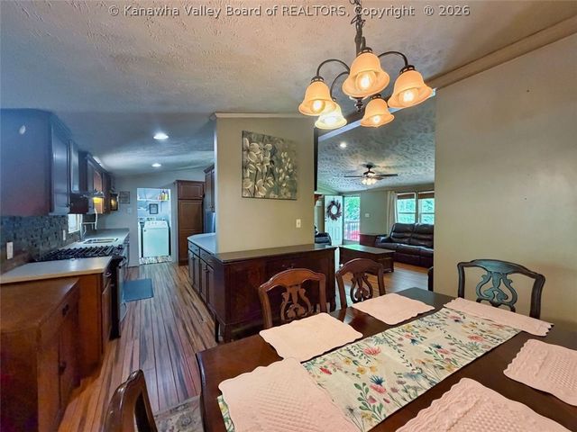 133 John Edward Lane, Elkview, WV 25071