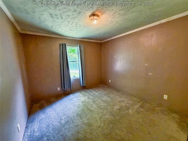 133 John Edward Lane, Elkview, WV 25071
