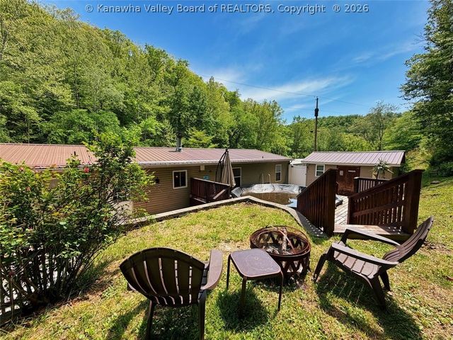 133 John Edward Lane, Elkview, WV 25071