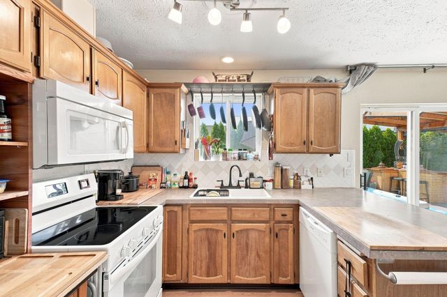 2110 E Decatur Ave, Spokane, WA 99208