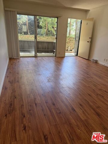 1138 11TH Street 3, Santa Monica, CA 90403