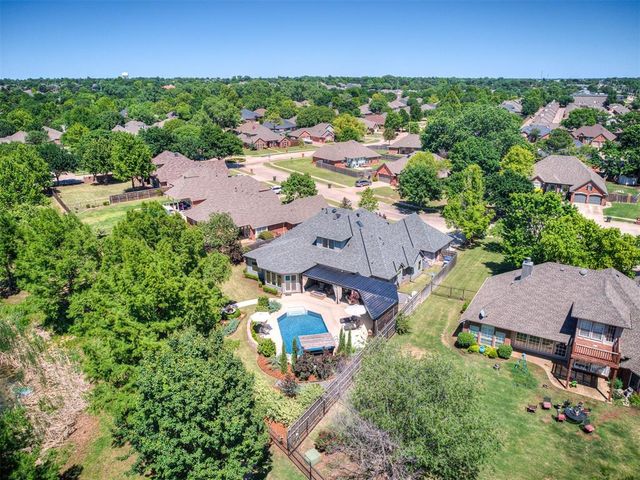 112 McSha Place, Norman, OK 73072