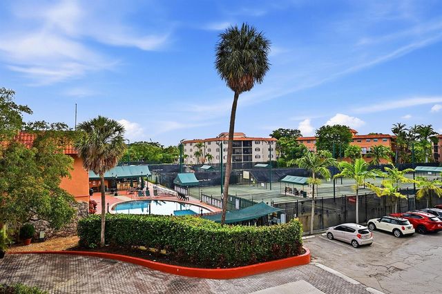 670 Tennis Club Drive 312, Fort Lauderdale, FL 33311