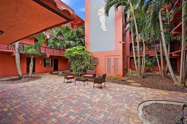 670 Tennis Club Drive 312, Fort Lauderdale, FL 33311