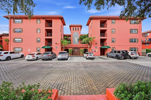 670 Tennis Club Drive 312, Fort Lauderdale, FL 33311