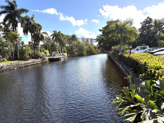 670 Tennis Club Drive 312, Fort Lauderdale, FL 33311