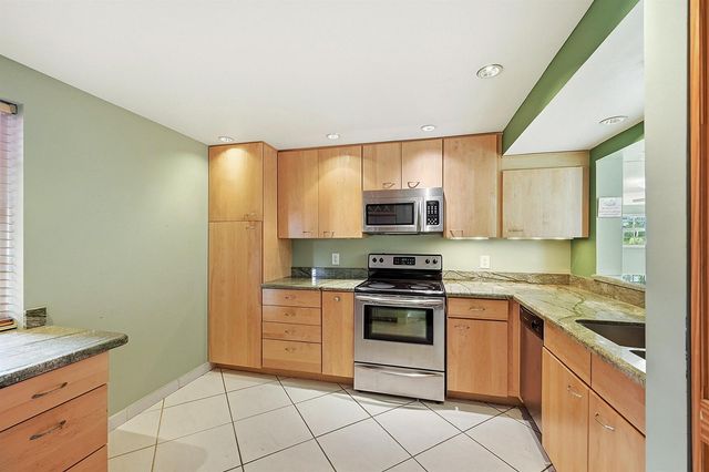 670 Tennis Club Drive 312, Fort Lauderdale, FL 33311