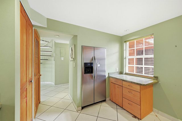 670 Tennis Club Drive 312, Fort Lauderdale, FL 33311