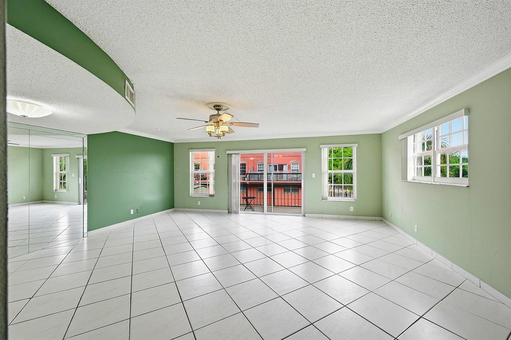 670 Tennis Club Drive 312, Fort Lauderdale, FL 33311