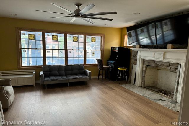 1991 Calvert Street, Detroit, MI 48206