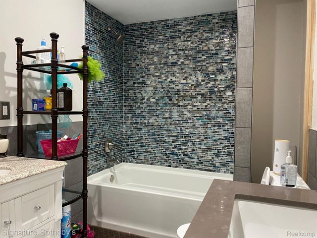 1991 Calvert Street, Detroit, MI 48206