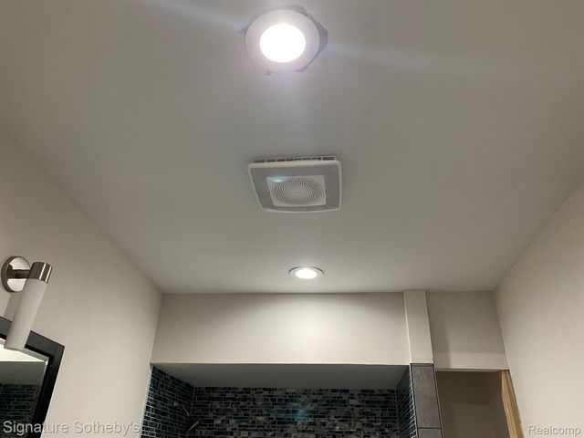 1991 Calvert Street, Detroit, MI 48206