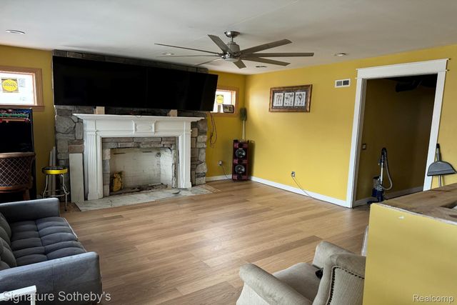 1991 Calvert Street, Detroit, MI 48206