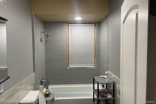 1991 Calvert Street, Detroit, MI 48206