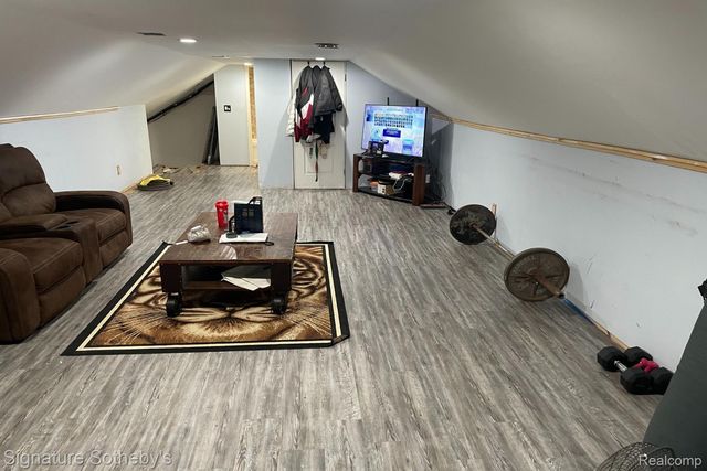 1991 Calvert Street, Detroit, MI 48206