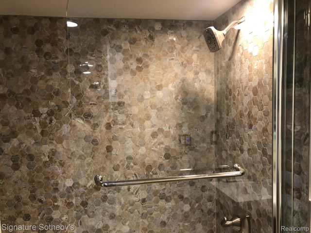 1991 Calvert Street, Detroit, MI 48206