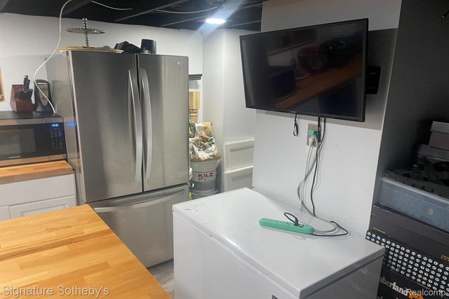 1991 Calvert Street, Detroit, MI 48206