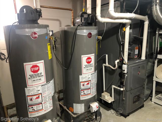 1991 Calvert Street, Detroit, MI 48206