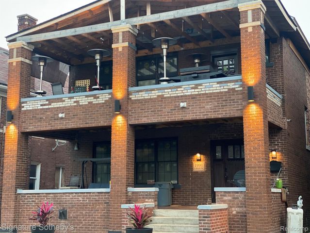 1991 Calvert Street, Detroit, MI 48206