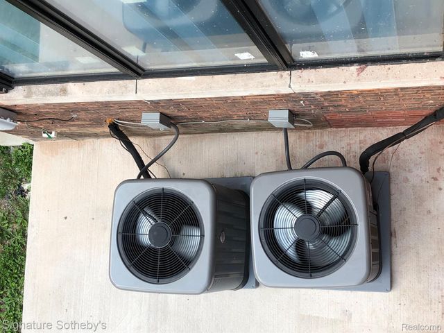 1991 Calvert Street, Detroit, MI 48206