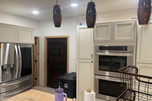 1991 Calvert Street, Detroit, MI 48206