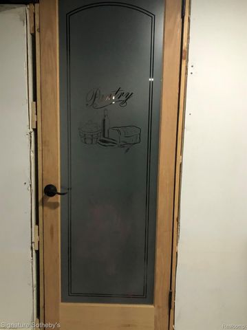 1991 Calvert Street, Detroit, MI 48206