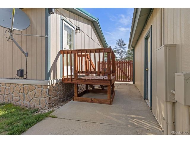 2205 James Park Trl, Loveland, CO 80537