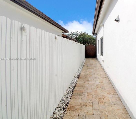 5051 SW 163rd Court, Miami, FL 33185