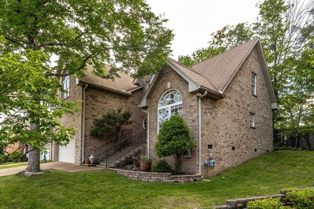 813 Travis Springs Dr, Madison, TN 37115