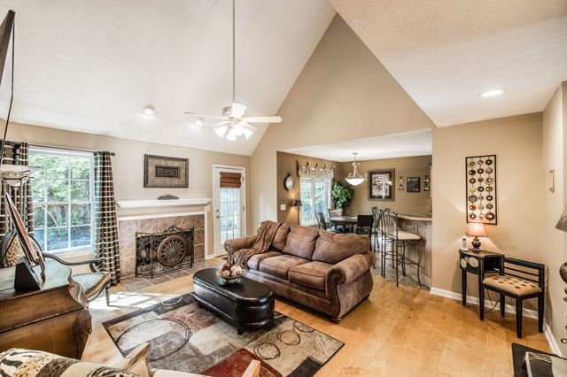 813 Travis Springs Dr, Madison, TN 37115