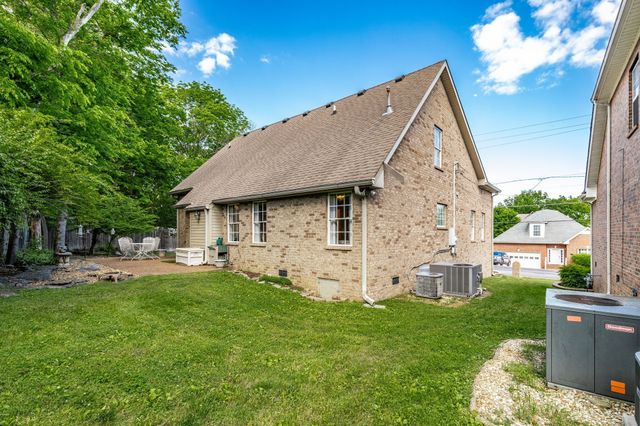 813 Travis Springs Dr, Madison, TN 37115