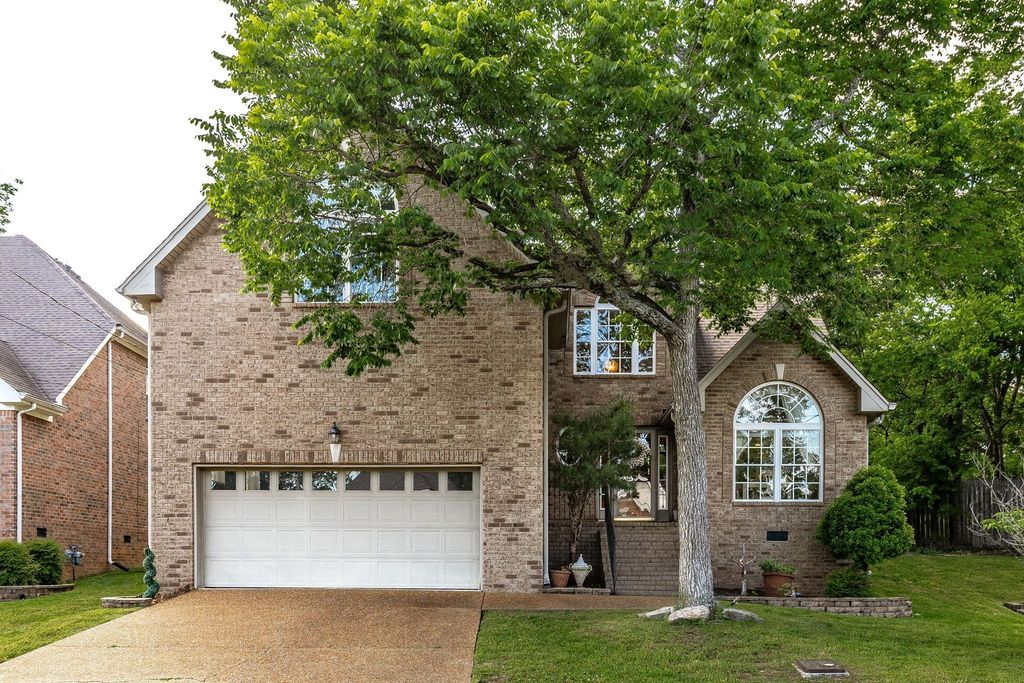 813 Travis Springs Dr, Madison, TN 37115