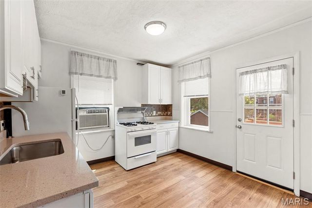 3850 Detonty Street, St Louis, MO 63110