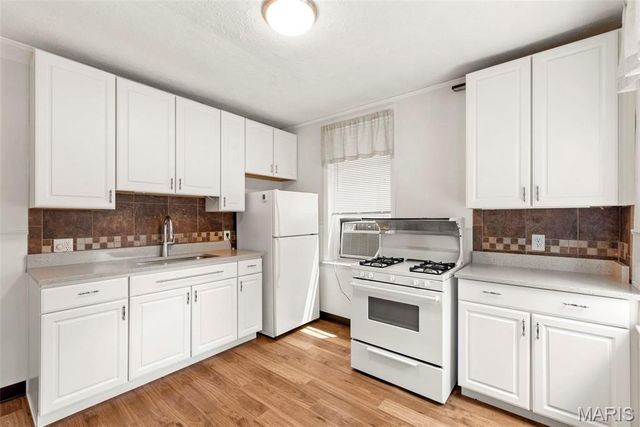 3850 Detonty Street, St Louis, MO 63110