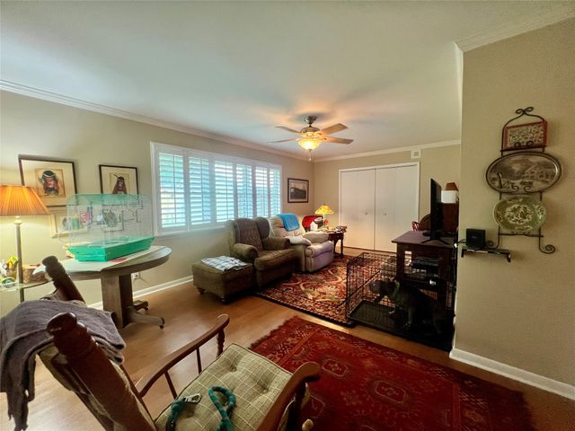 7334 Daingerfield Drive, Dallas, TX 75227