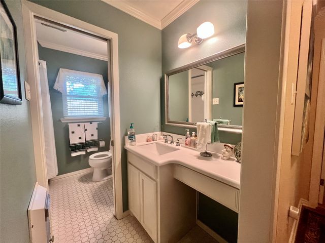 7334 Daingerfield Drive, Dallas, TX 75227