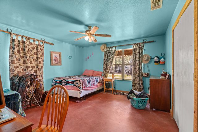 262 N Cheyenne Trail, Springtown, TX 76082