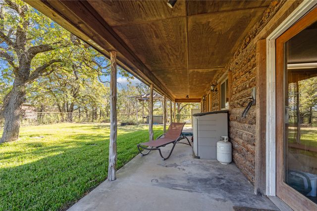 262 N Cheyenne Trail, Springtown, TX 76082