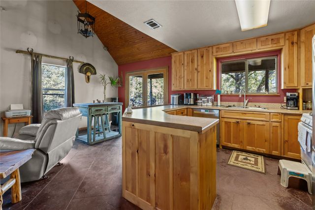 262 N Cheyenne Trail, Springtown, TX 76082