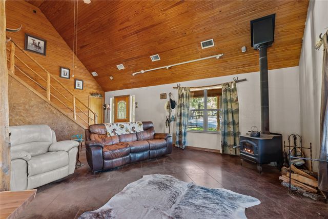 262 N Cheyenne Trail, Springtown, TX 76082